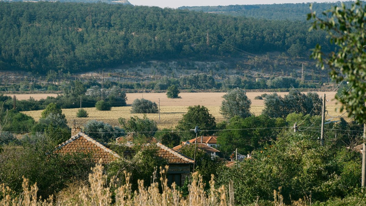 Село и земеделски полета в България